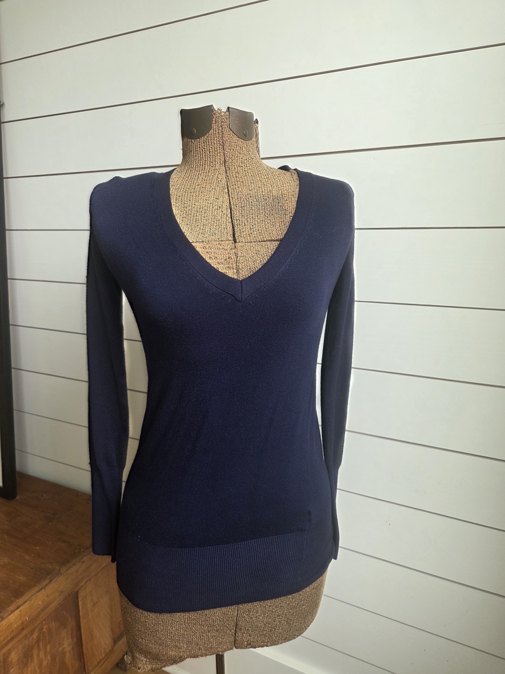 Zara Navy V-Neck Long Sleeve Knit Top